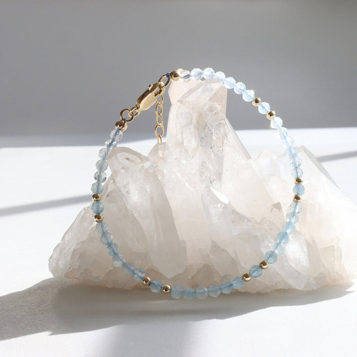 Aquamarine Dainty Bracelet