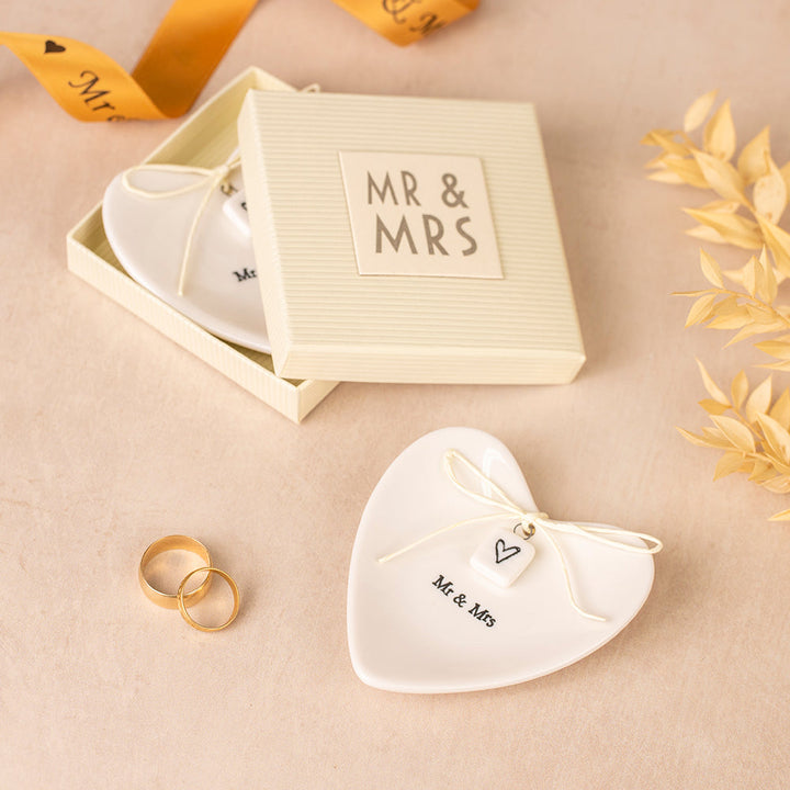 Ceramic Wedding Keepsake - Mr & Mrs Ring Dish